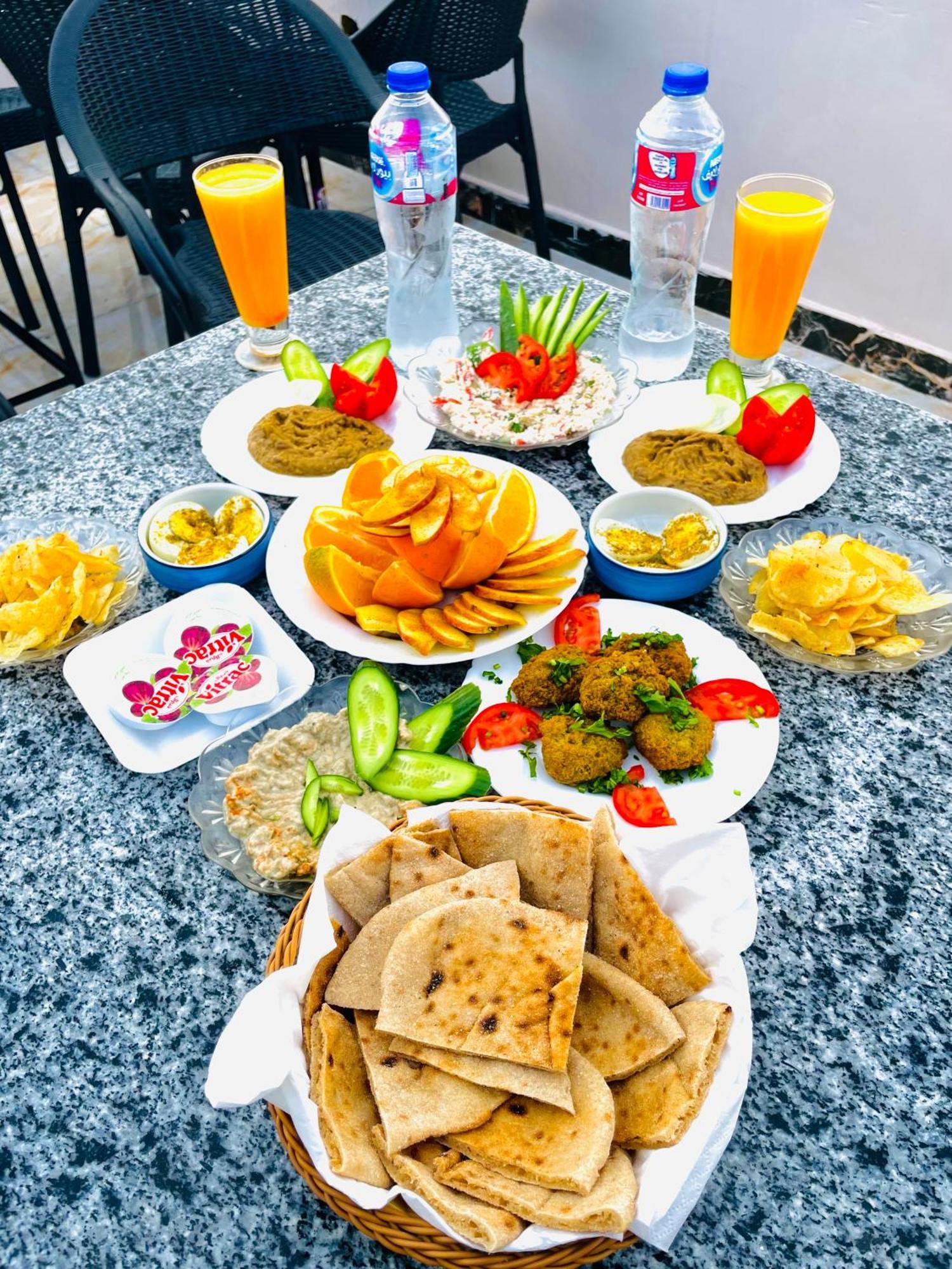 Horus Pyramids View Apartment Кайро Екстериор снимка